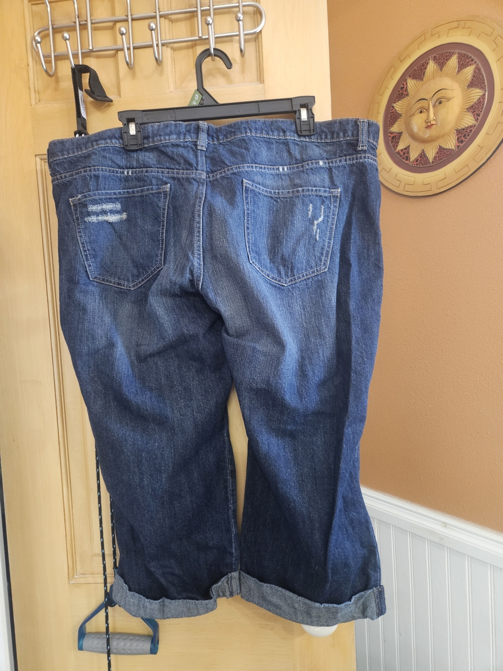 Old Navy Dark Blue Cropped Denim Jeans - Picture 2 of 3